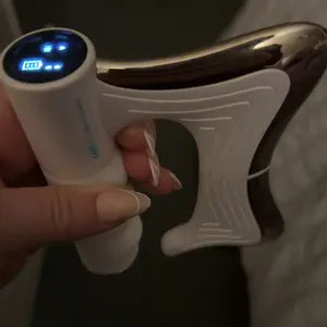 Review by Lena Anderson